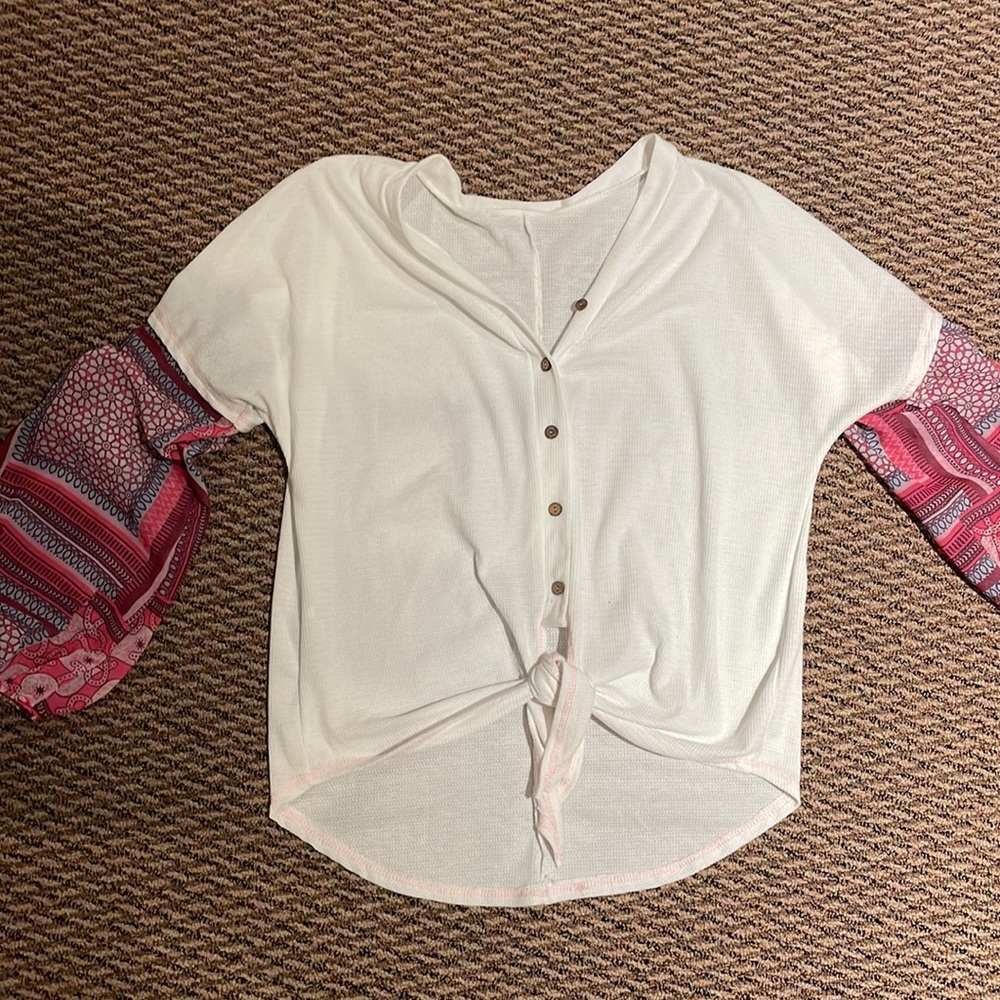 Designer white thermal button down with pink pattern chiffon sleeves - Picture 3 of 8